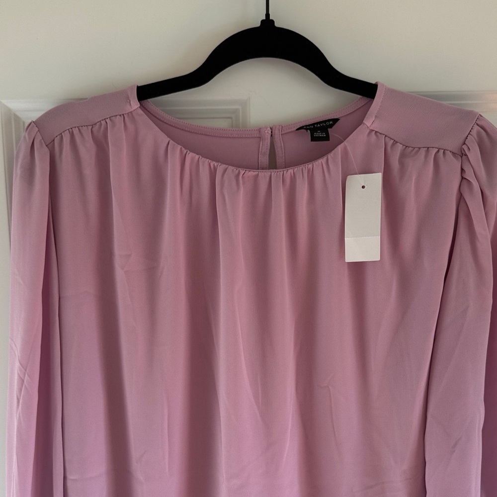 NWT Ann Taylor Shirred Neck Pink/Lavendar Blouse Size medium - Picture 4 of 11